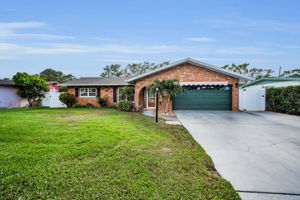 Front Exterior4