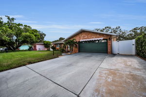 Front Exterior7