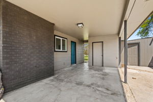  Photo 33