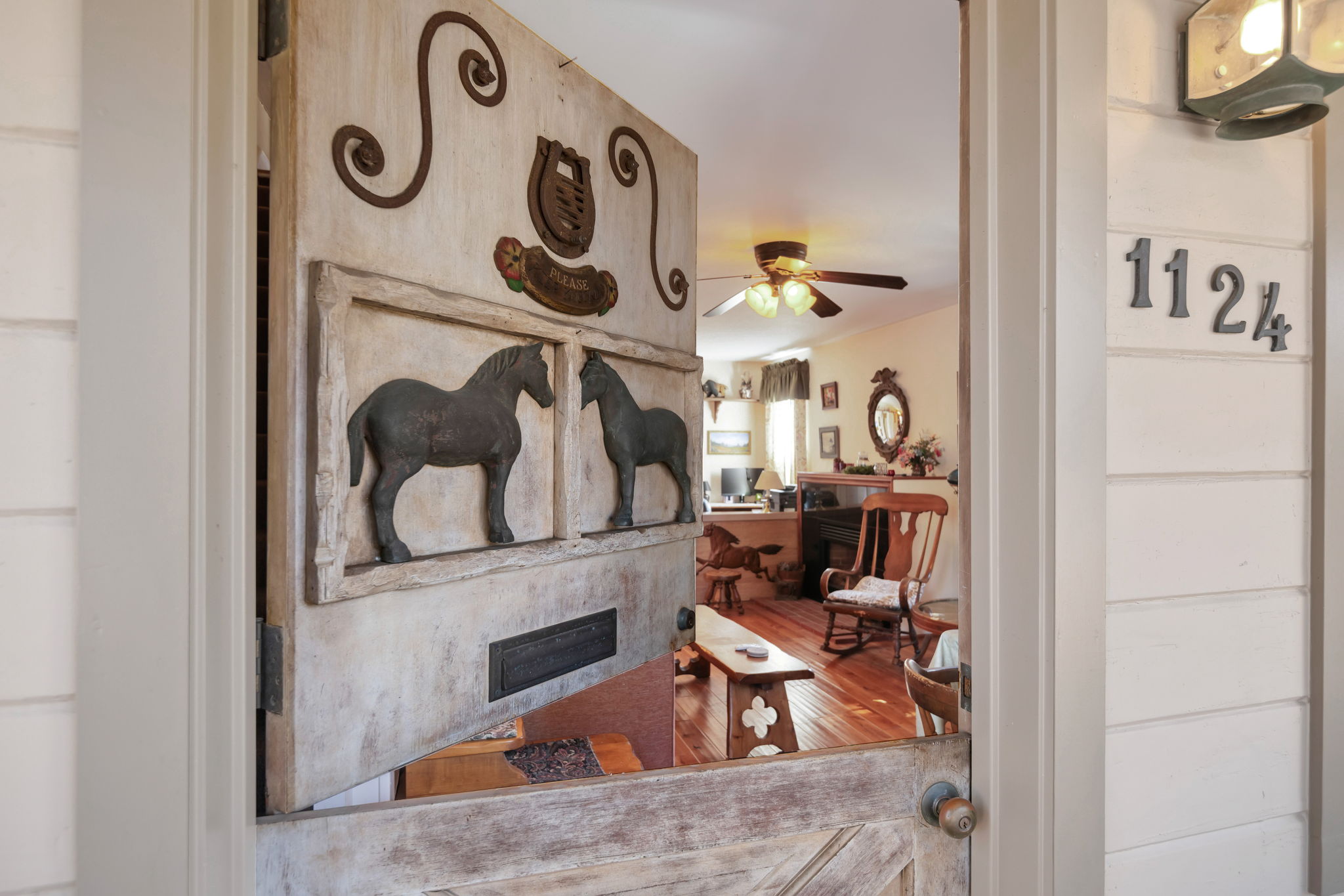 05-Dutch Door