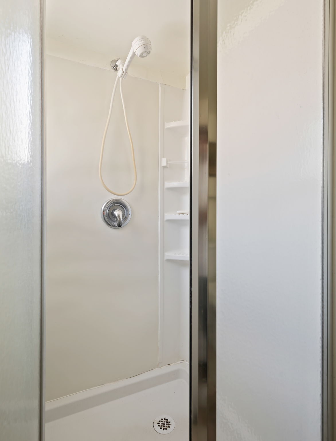 21-Bathroom 2