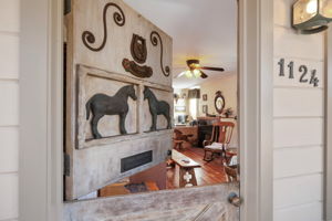 05-Dutch Door