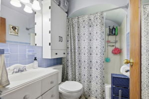  Photo 31