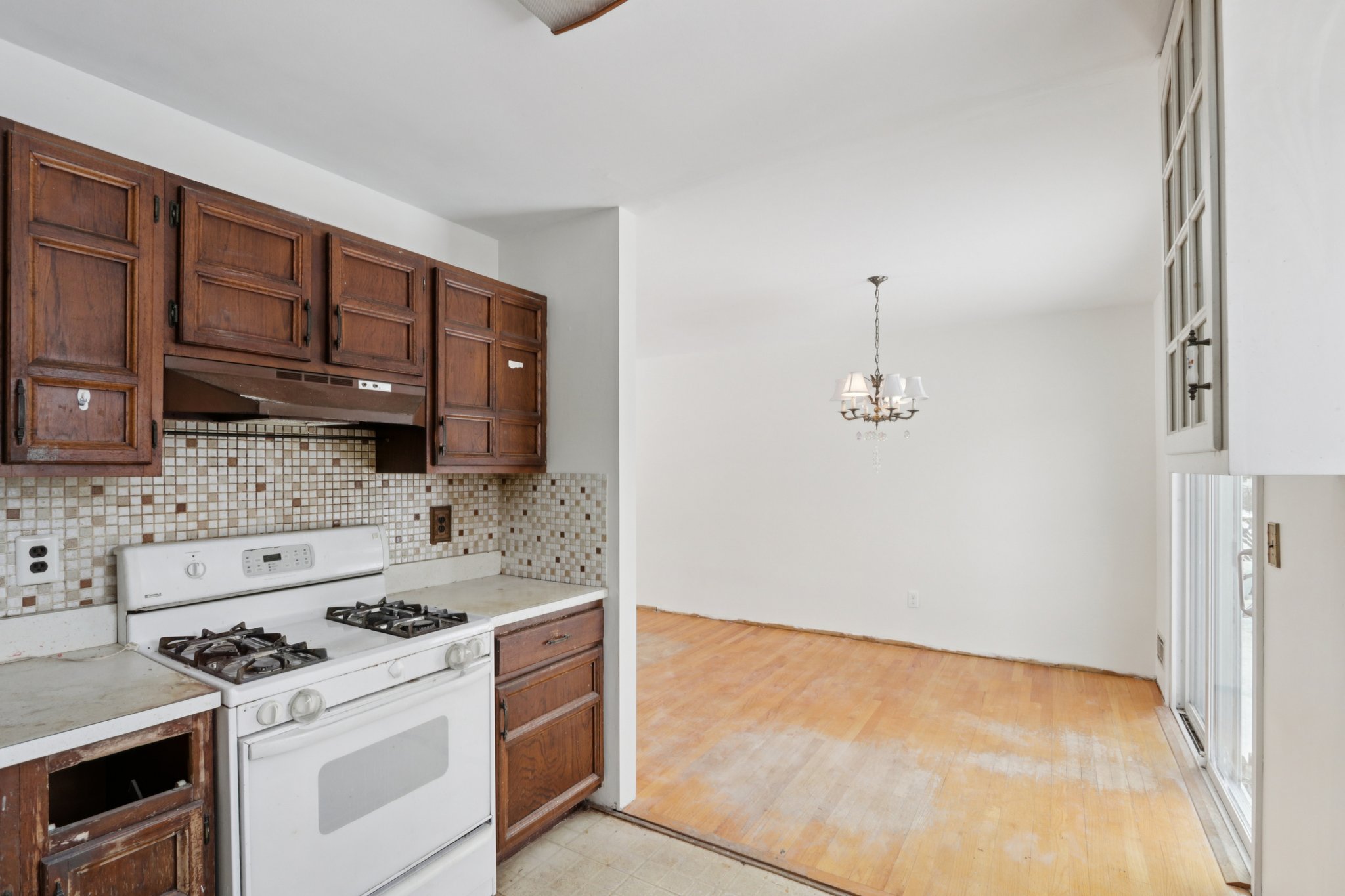 Spray Ave-S2702-014.jpg