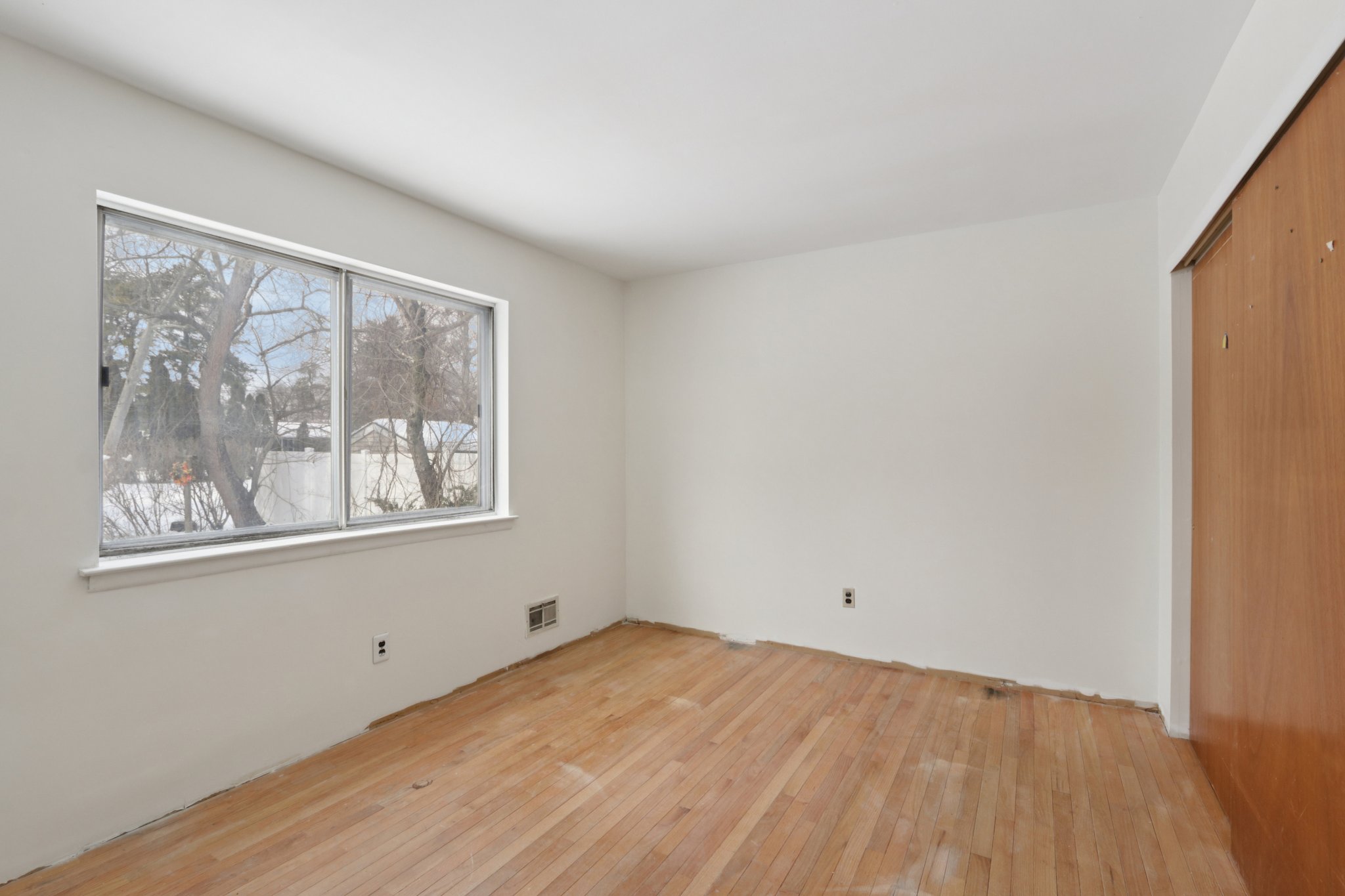 Spray Ave-S2702-017.jpg