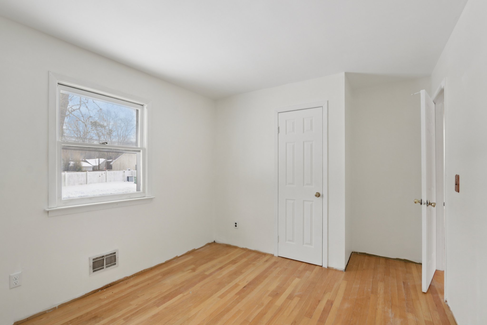 Spray Ave-S2702-022.jpg