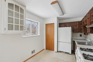 Spray Ave-S2702-016.jpg