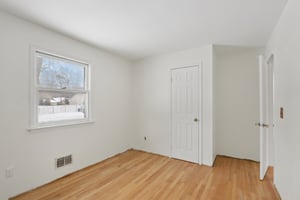 Spray Ave-S2702-022.jpg