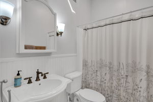  Photo 31