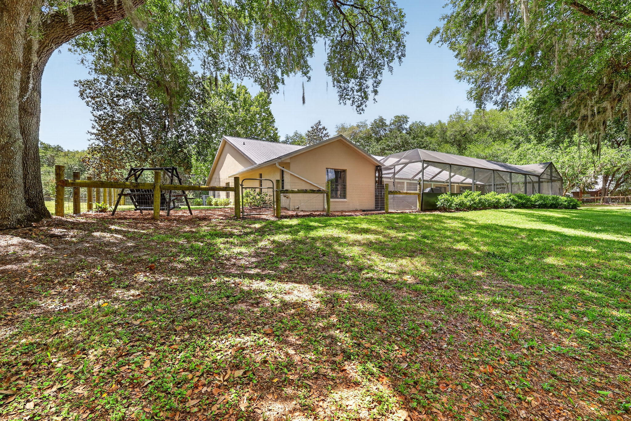 11241 Em En El Grove Rd -160