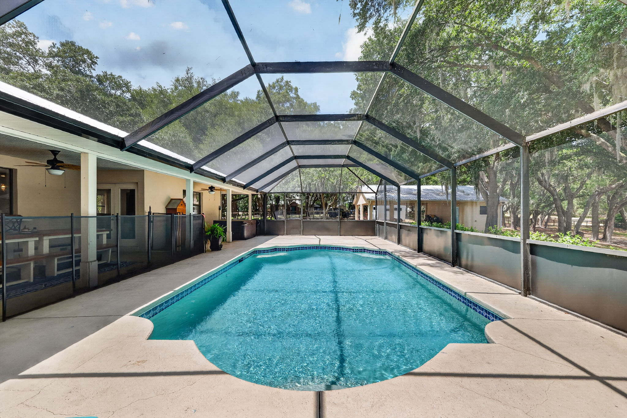 11241 Em En El Grove Rd -202