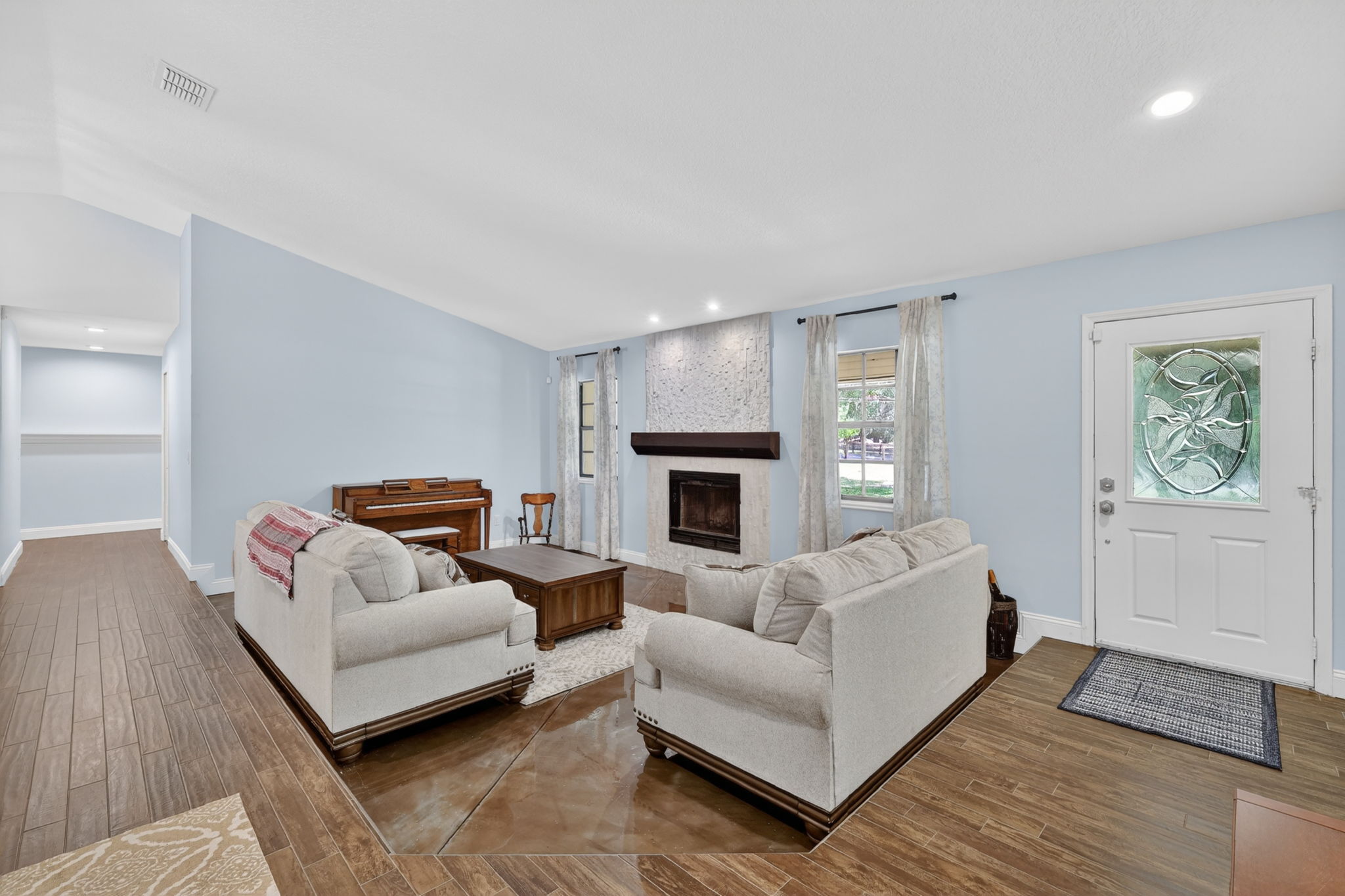 11241 Em En El Grove Rd -217