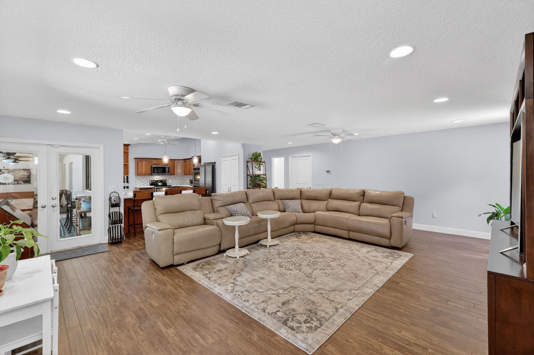 11241 Em En El Grove Rd -223