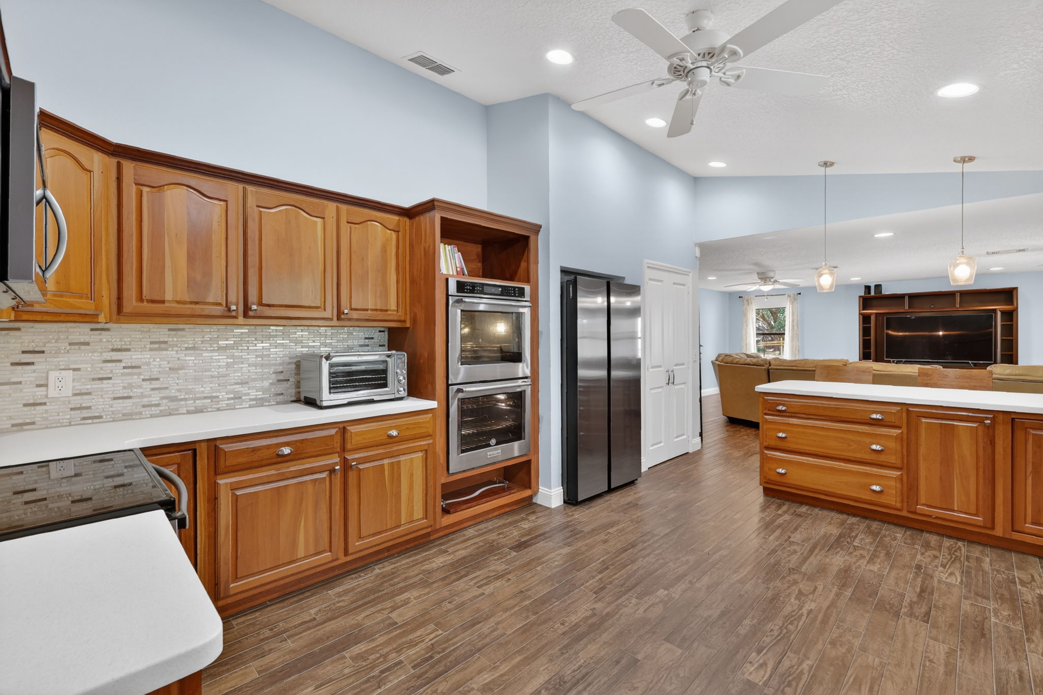 11241 Em En El Grove Rd -229