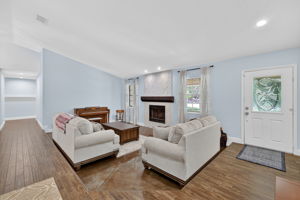 11241 Em En El Grove Rd -217