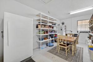 11241 Em En El Grove Rd -256