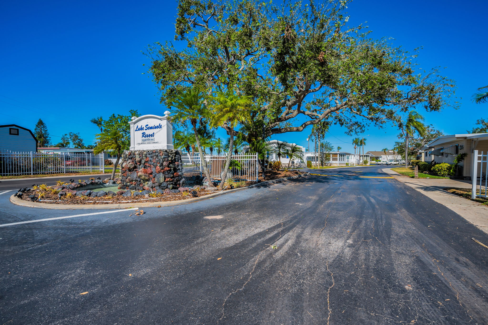 3-Lake Seminole Resort Entry