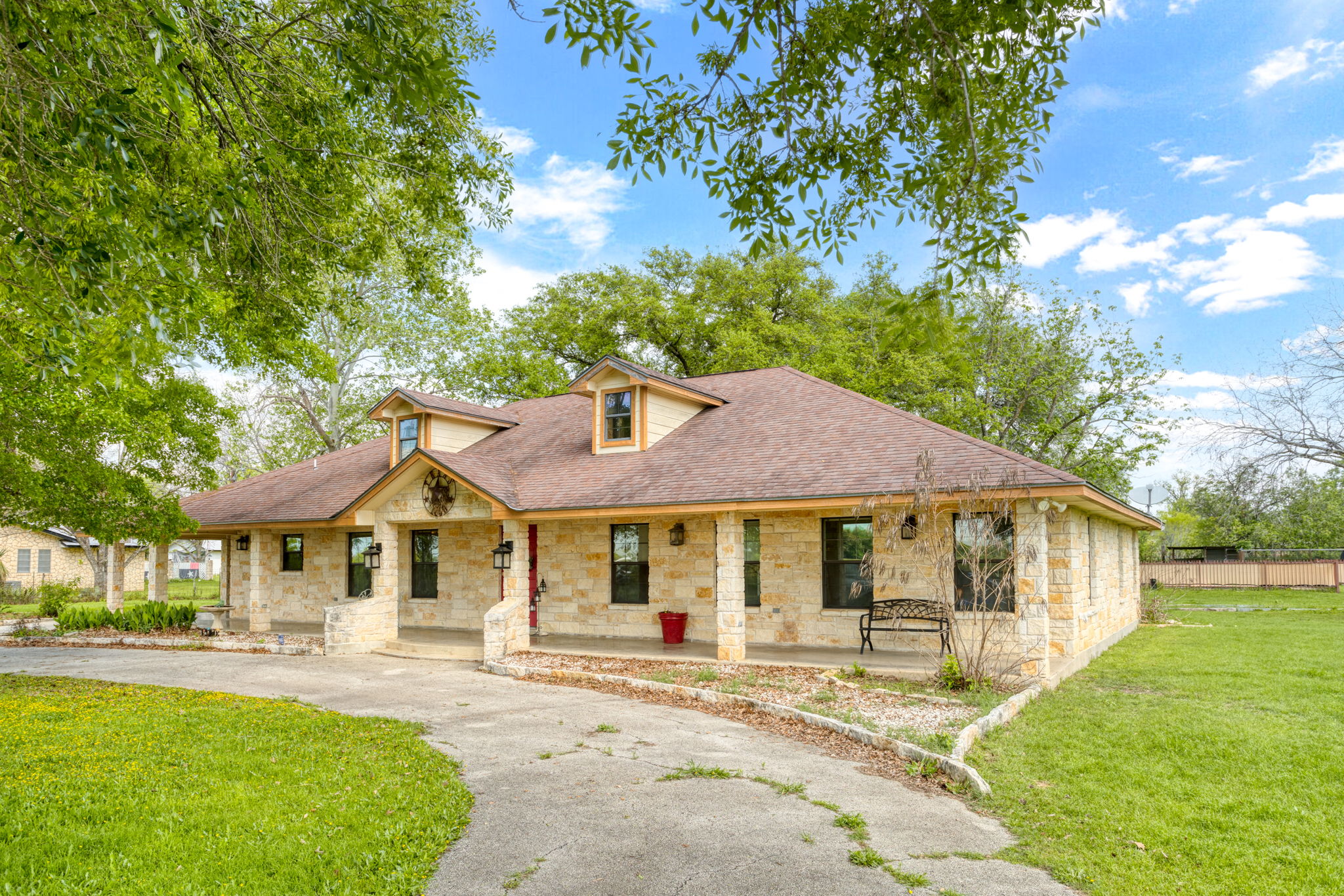 11245 Ford Rd, Adkins, TX 78101 MrHevia Media