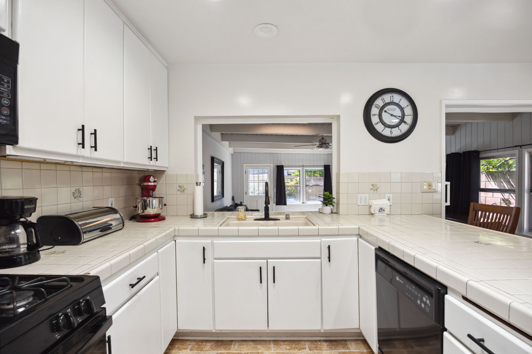 11245 Segrell Way-12
