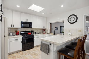 11245 Segrell Way-10