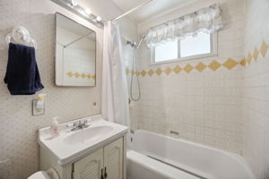 11245 Segrell Way-22