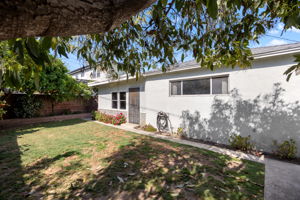 11245 Segrell Way-29