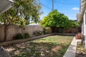 11245 Segrell Way-30