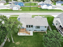  Photo 44