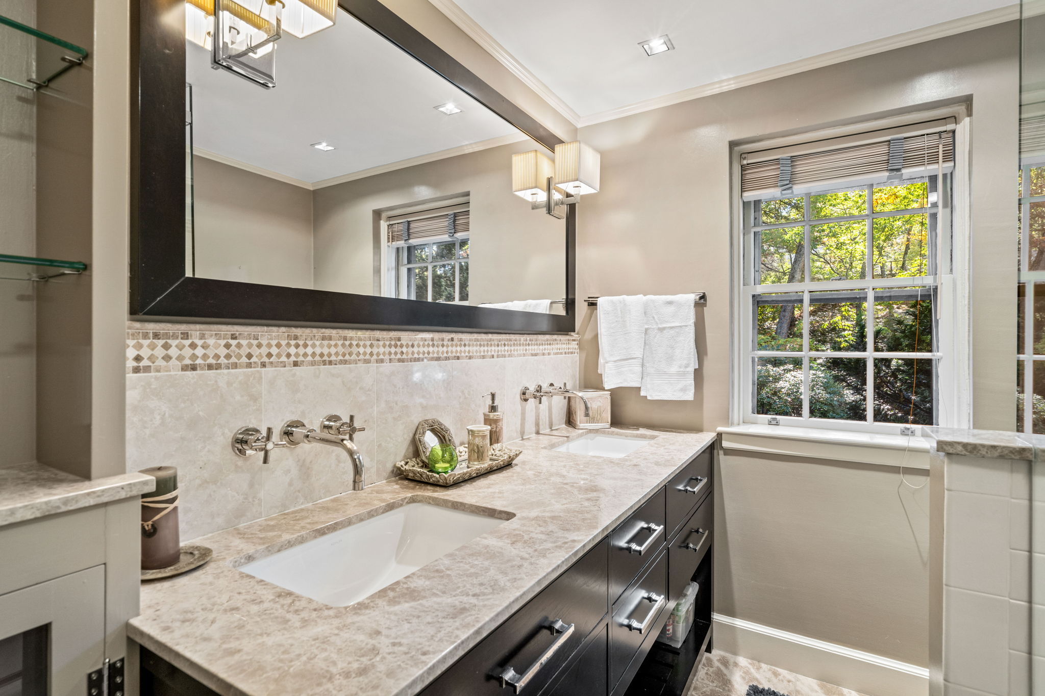 1125 W Roxbury Pkwy, Chestnut Hill, MA 02467, USA Photo 96