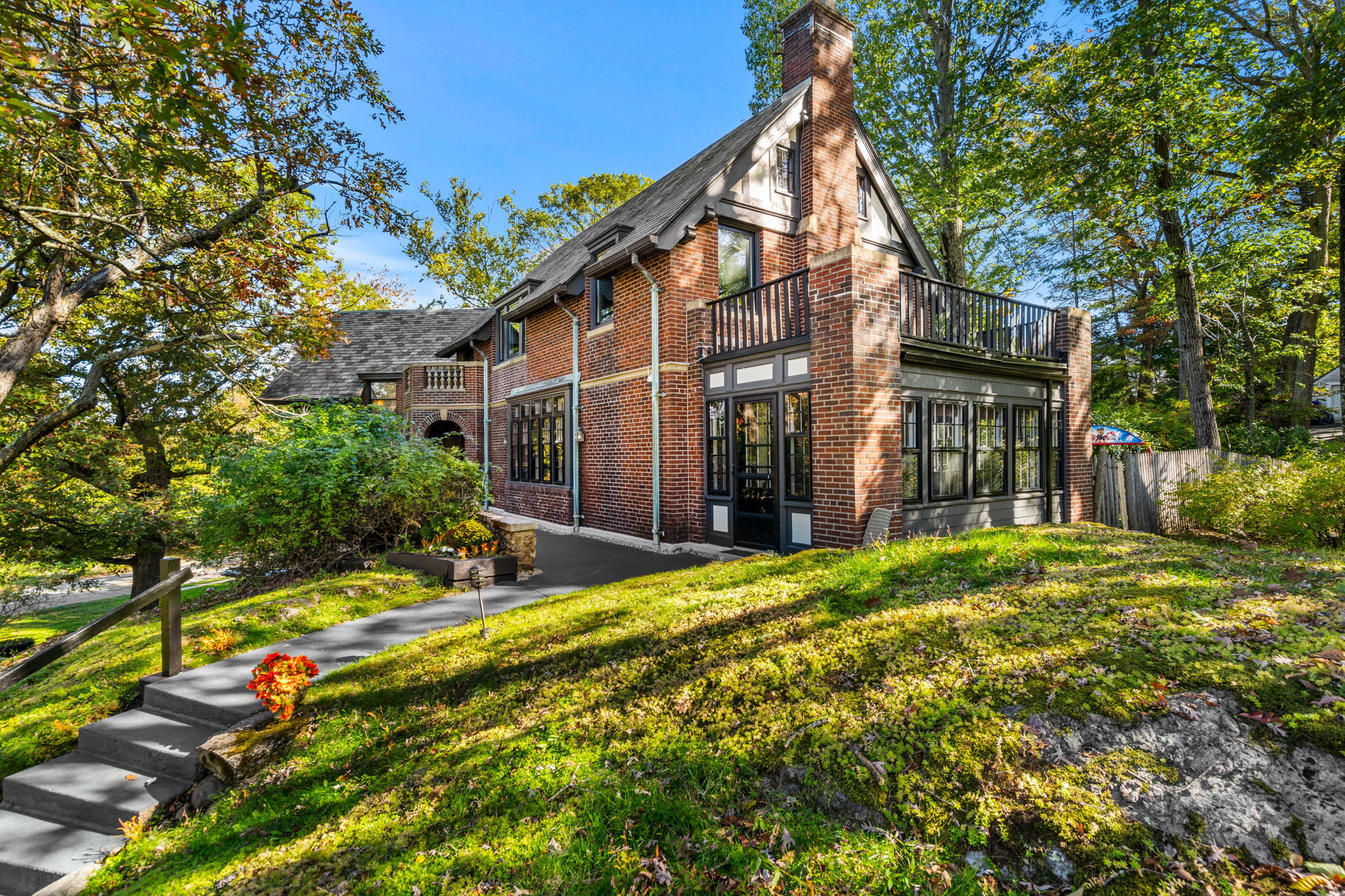 1125 W Roxbury Pkwy, Chestnut Hill, MA 02467, USA Photo 61