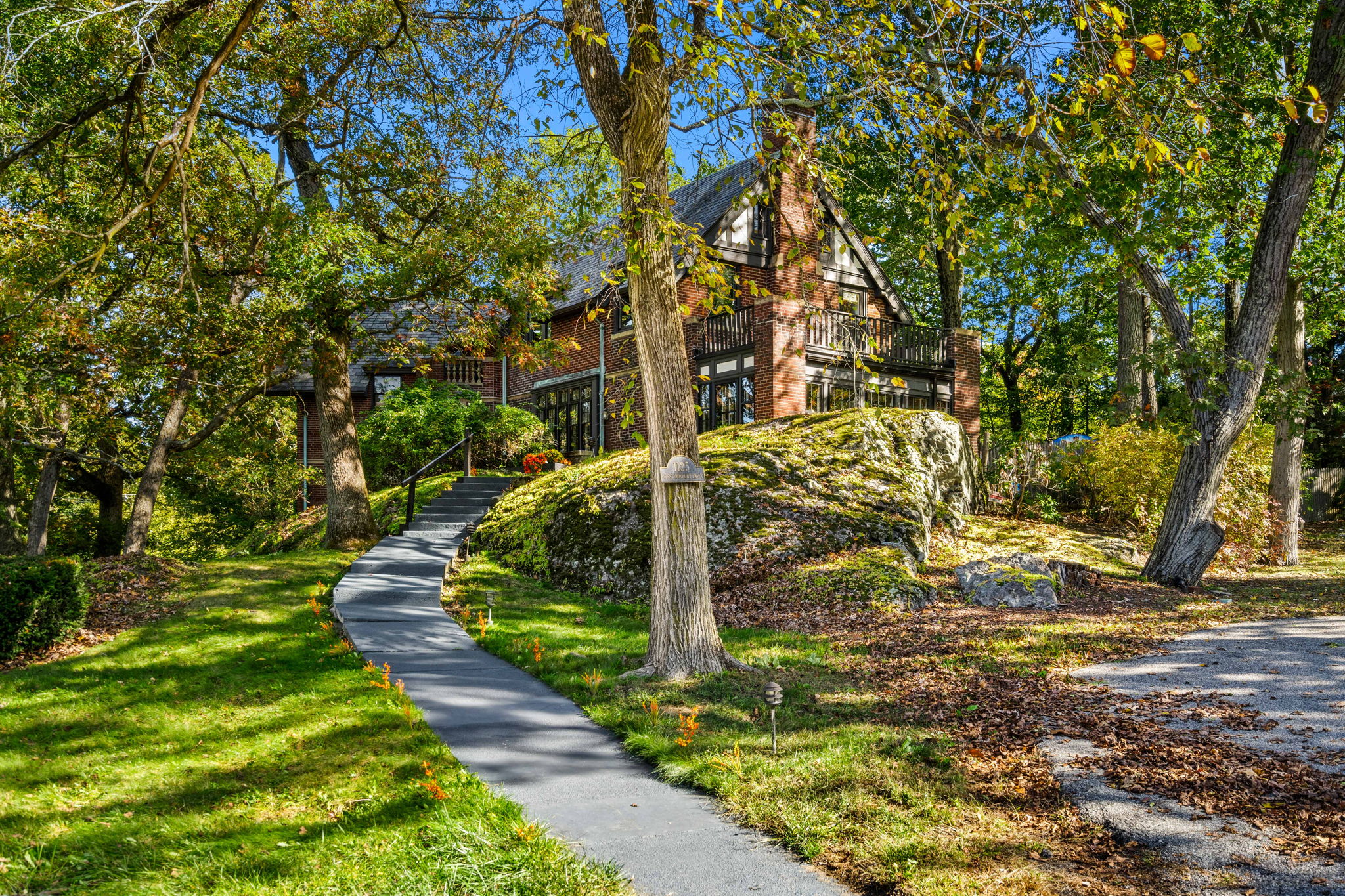 1125 W Roxbury Pkwy, Chestnut Hill, MA 02467, USA Photo 67