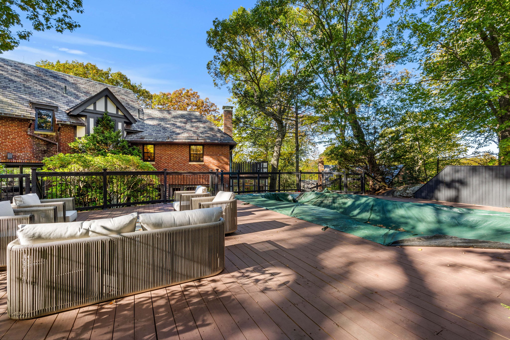 1125 W Roxbury Pkwy, Chestnut Hill, MA 02467, USA Photo 16
