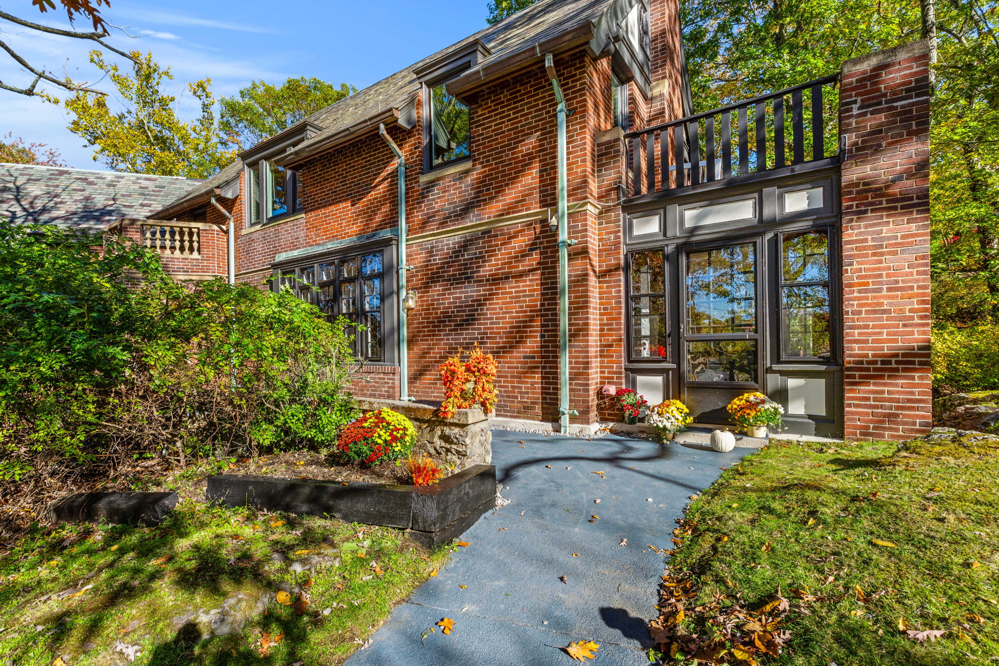 1125 W Roxbury Pkwy, Chestnut Hill, MA 02467, USA Photo 18