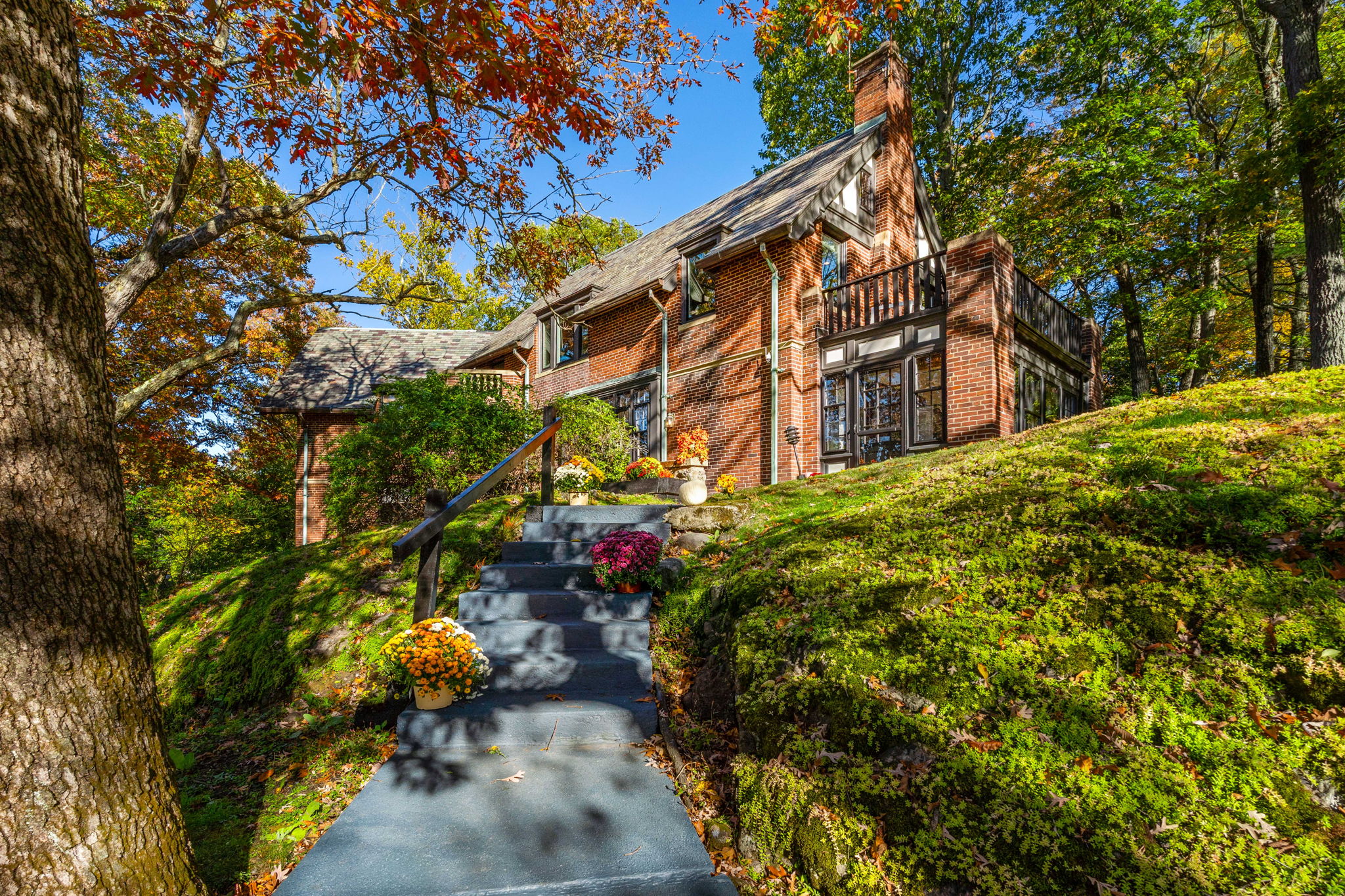 1125 W Roxbury Pkwy, Chestnut Hill, MA 02467, USA Photo 19