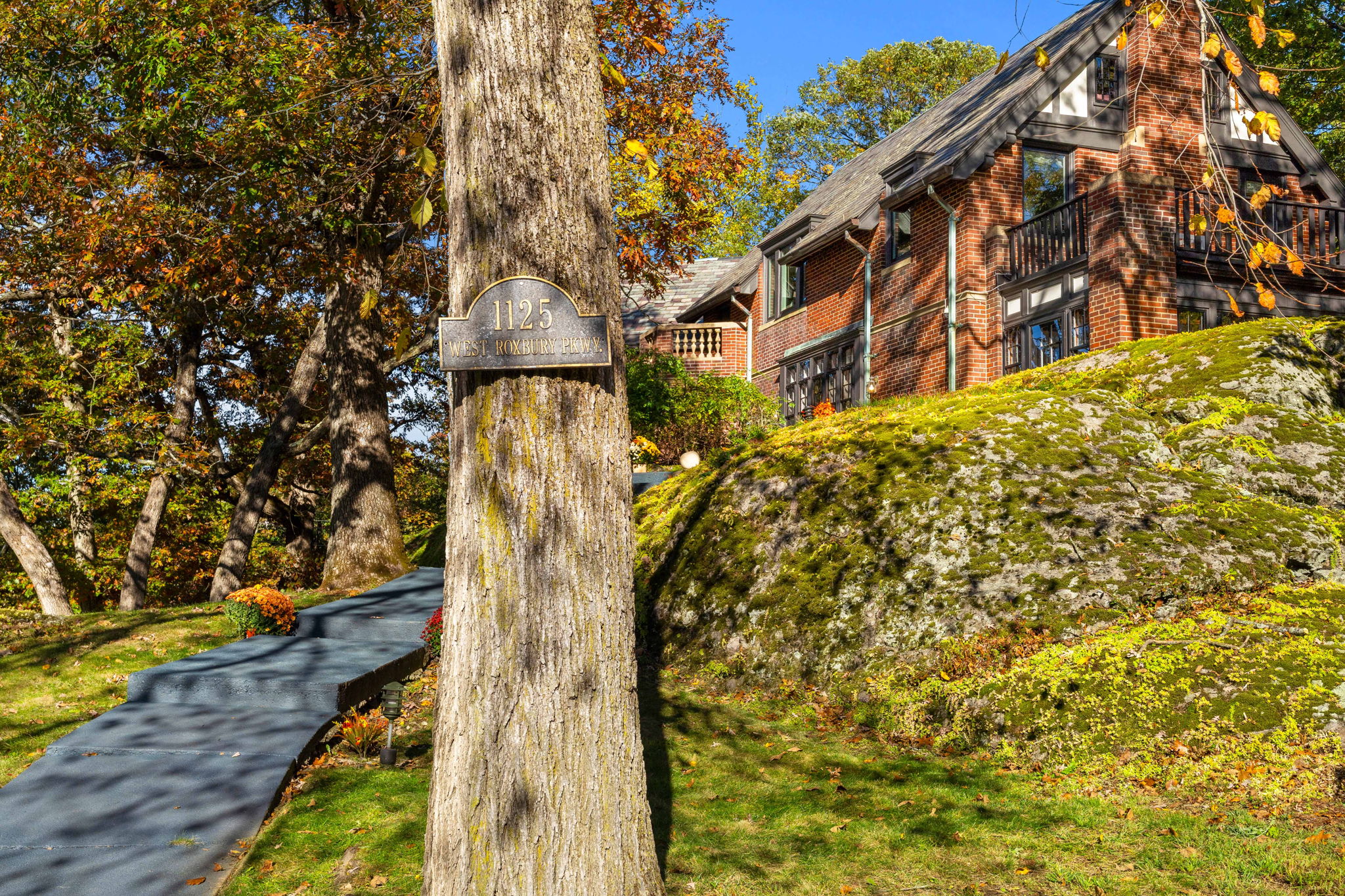 1125 W Roxbury Pkwy, Chestnut Hill, MA 02467, USA Photo 21