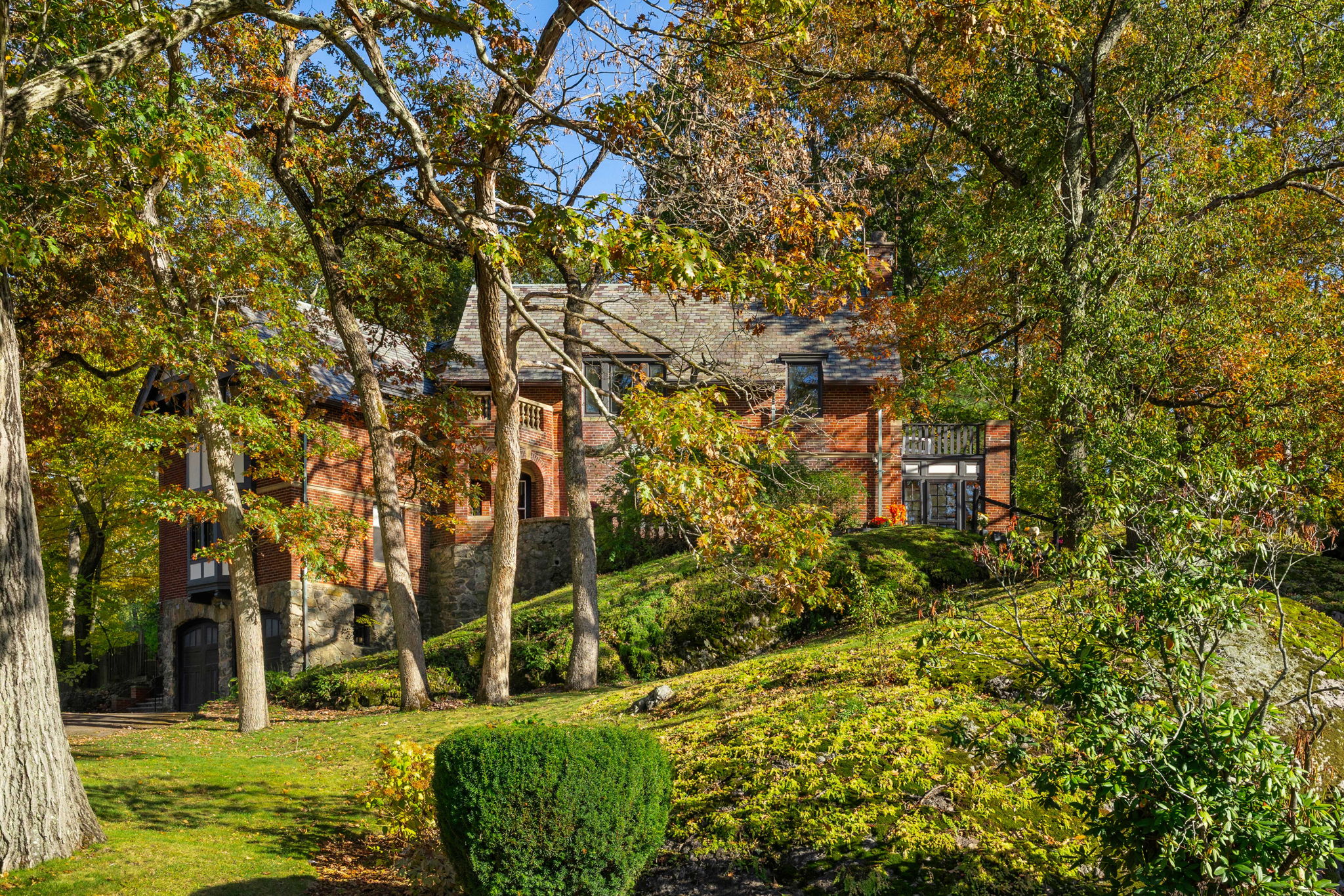 1125 W Roxbury Pkwy, Chestnut Hill, MA 02467, USA Photo 10