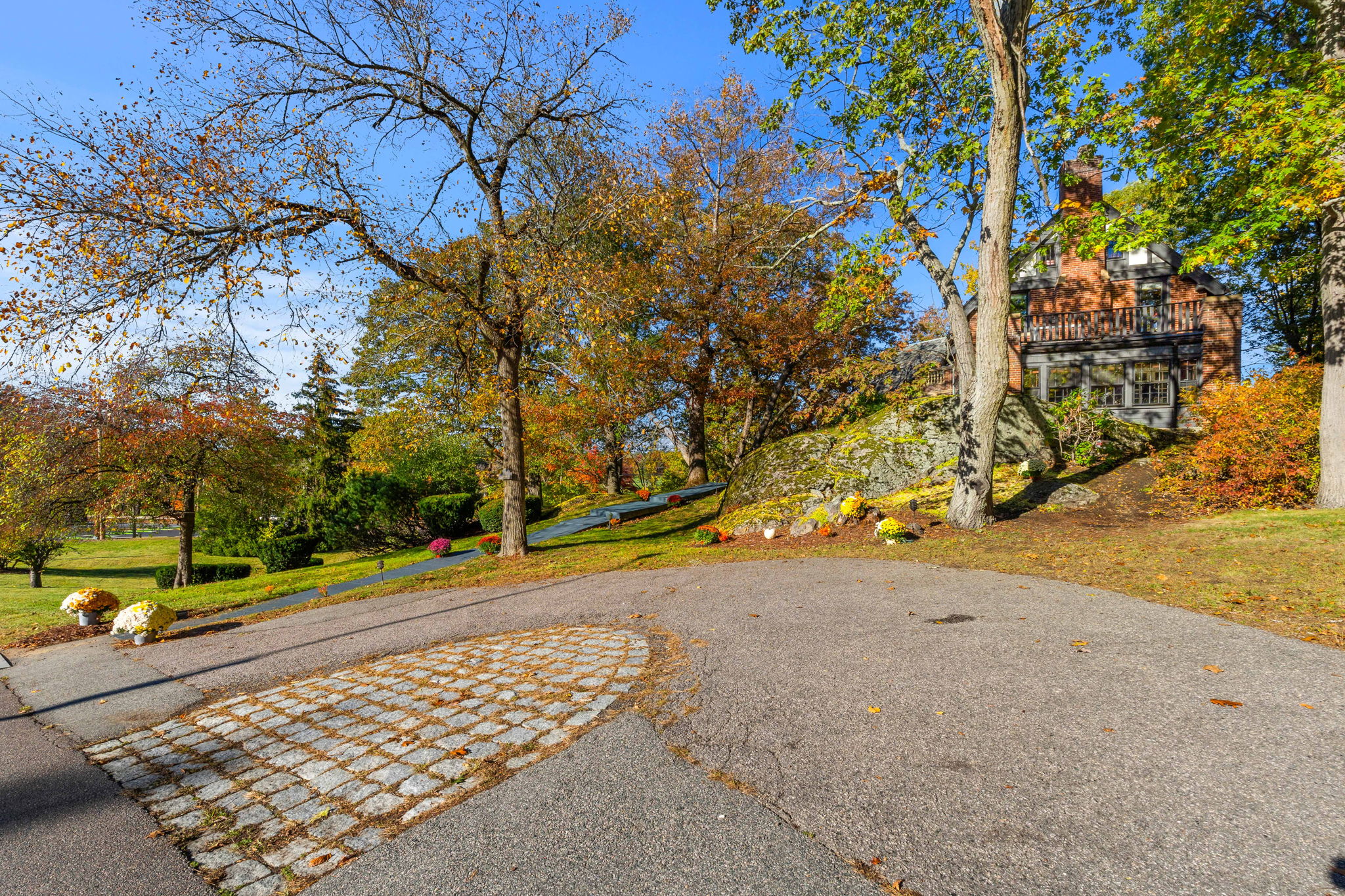 1125 W Roxbury Pkwy, Chestnut Hill, MA 02467, USA Photo 27