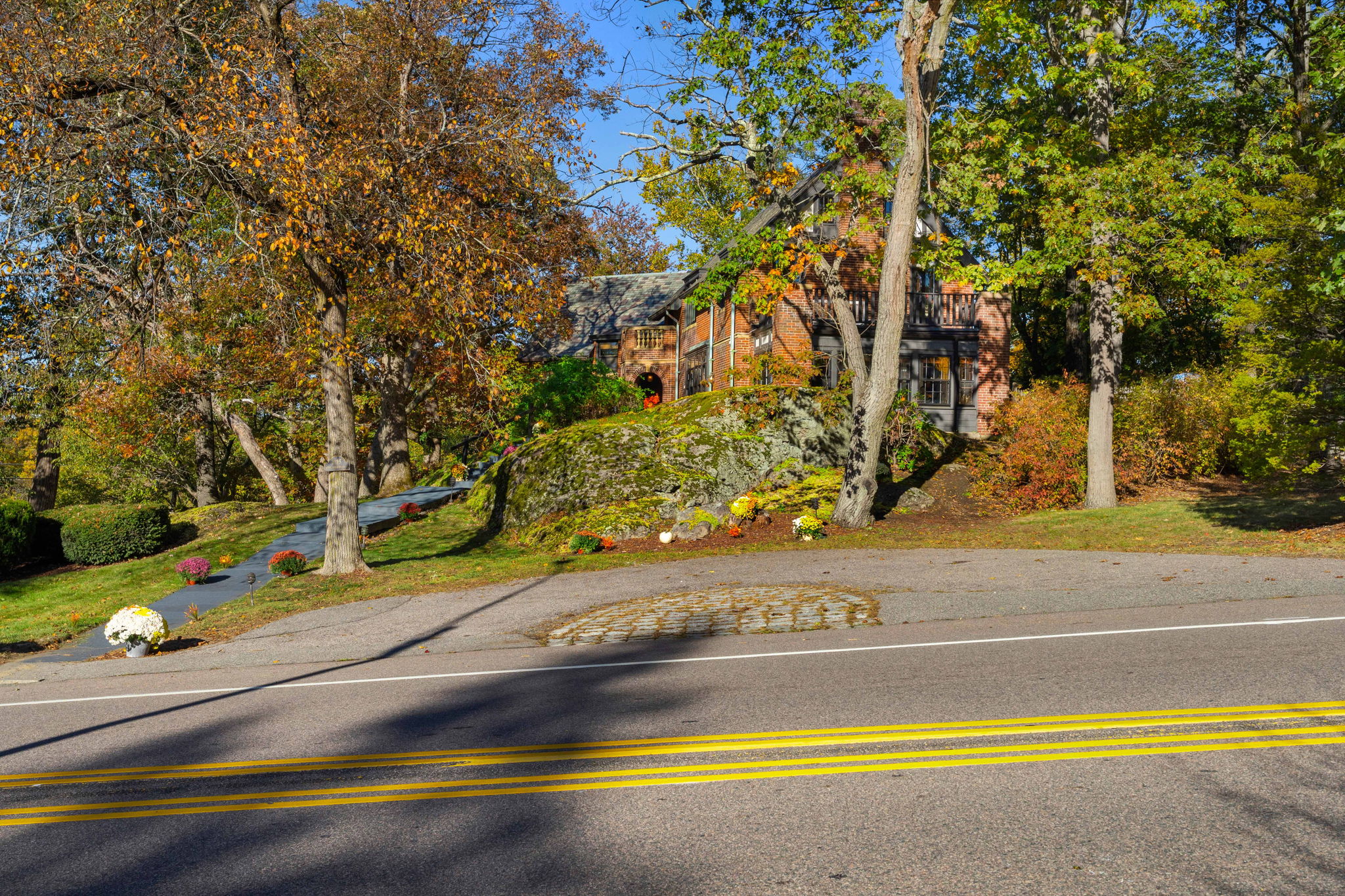 1125 W Roxbury Pkwy, Chestnut Hill, MA 02467, USA Photo 28
