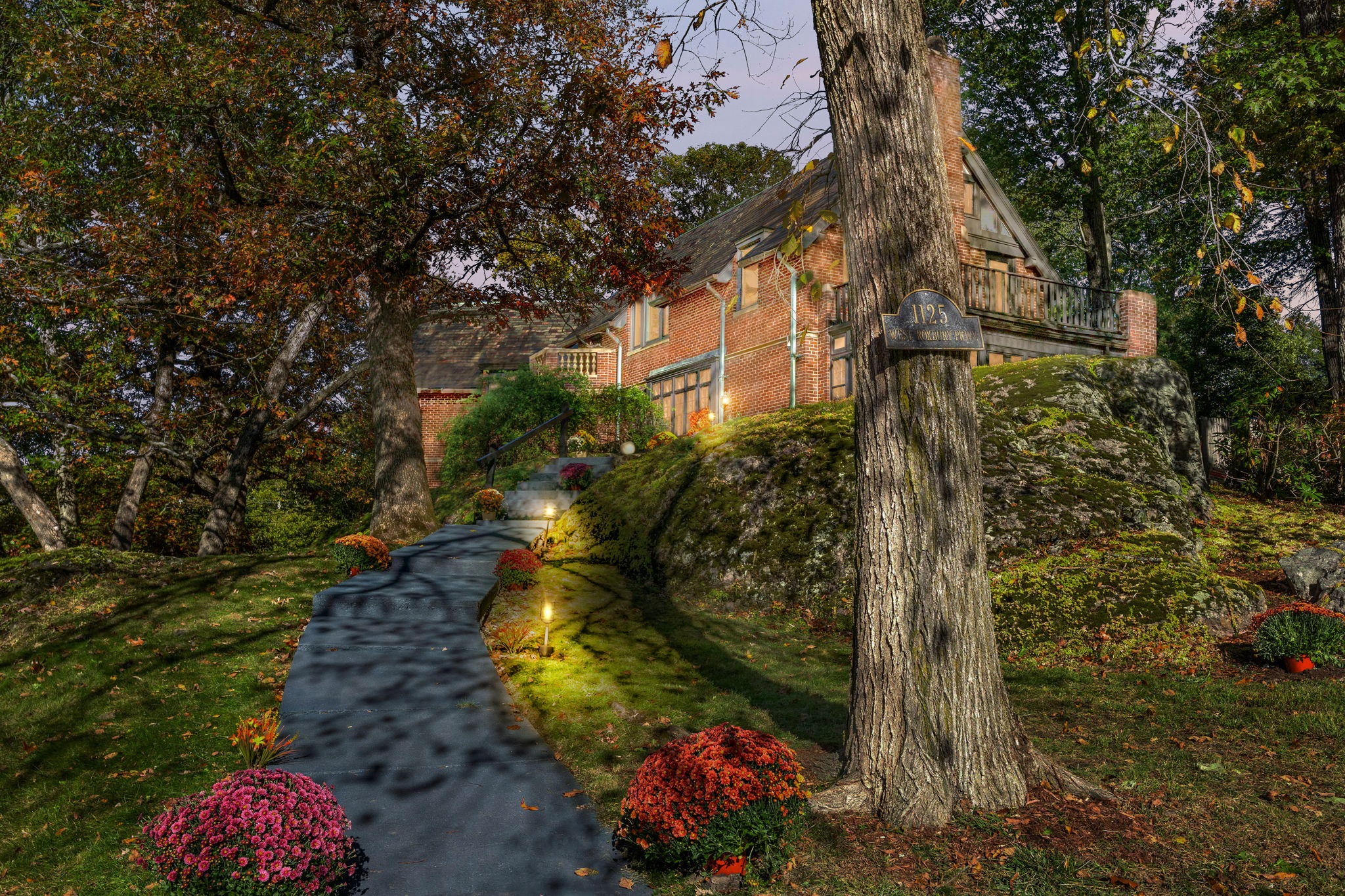 1125 W Roxbury Pkwy, Chestnut Hill, MA 02467, USA Photo 3