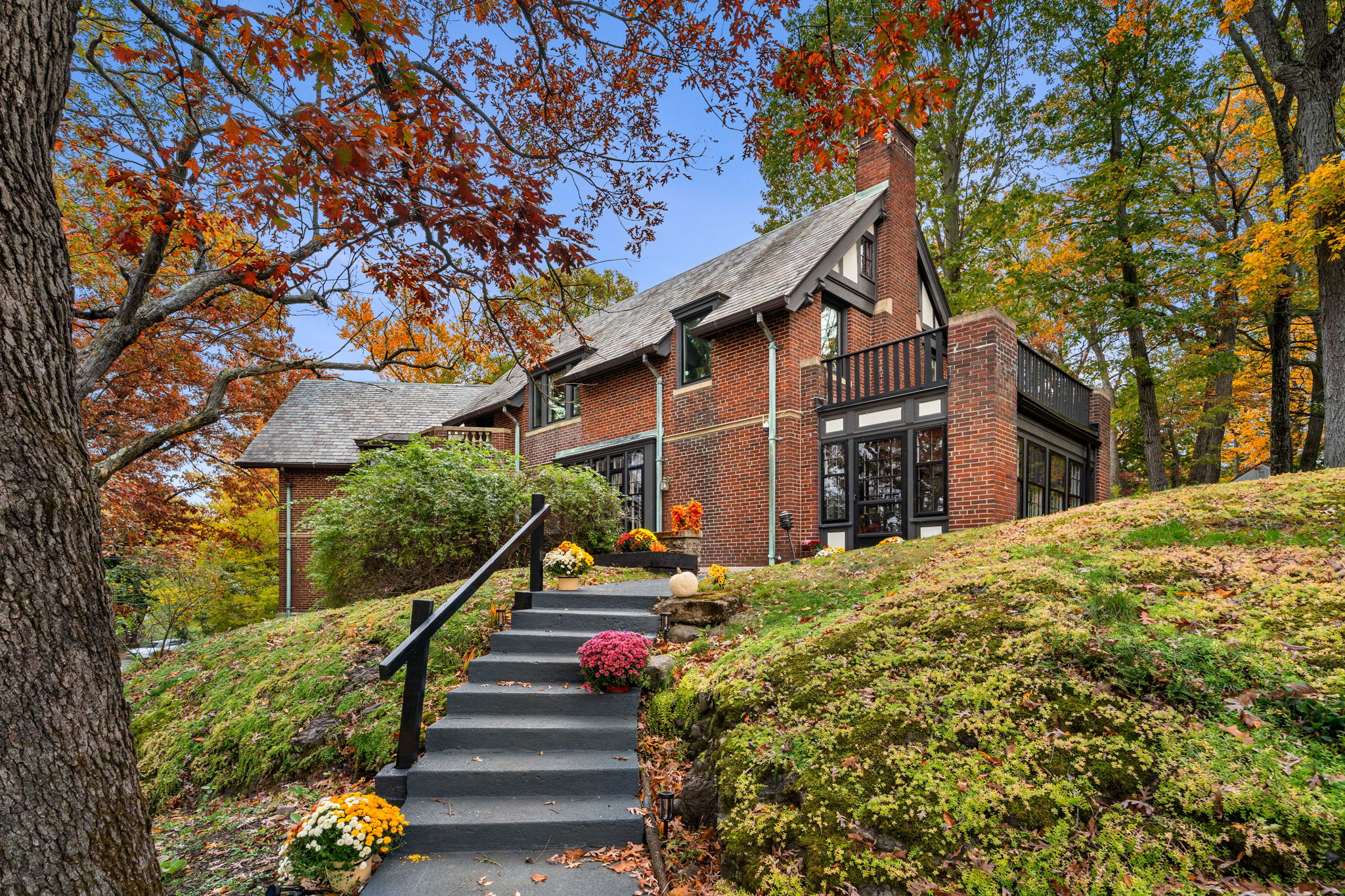 1125 W Roxbury Pkwy, Chestnut Hill, MA 02467, USA Photo 144