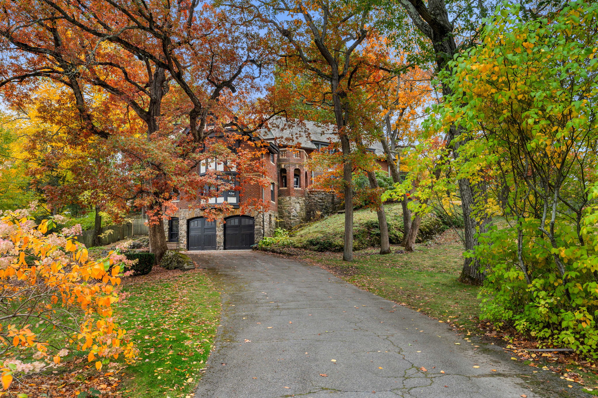 1125 W Roxbury Pkwy, Chestnut Hill, MA 02467, USA Photo 152