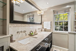 1125 W Roxbury Pkwy, Chestnut Hill, MA 02467, USA Photo 95