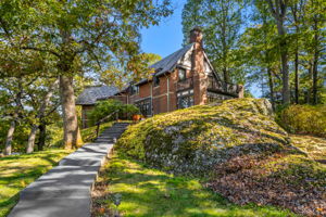 1125 W Roxbury Pkwy, Chestnut Hill, MA 02467, USA Photo 59