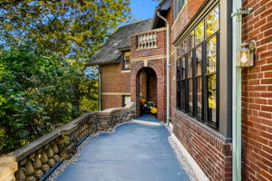 1125 W Roxbury Pkwy, Chestnut Hill, MA 02467, USA Photo 69