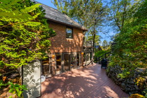1125 W Roxbury Pkwy, Chestnut Hill, MA 02467, USA Photo 73