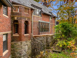 1125 W Roxbury Pkwy, Chestnut Hill, MA 02467, USA Photo 117