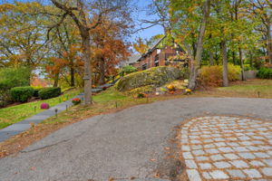 1125 W Roxbury Pkwy, Chestnut Hill, MA 02467, USA Photo 145