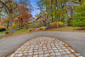 1125 W Roxbury Pkwy, Chestnut Hill, MA 02467, USA Photo 146