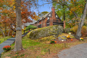 1125 W Roxbury Pkwy, Chestnut Hill, MA 02467, USA Photo 148