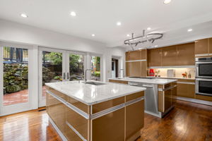 1125 W Roxbury Pkwy, Chestnut Hill, MA 02467, USA Photo 179